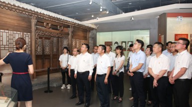 7��20�����°�ʤ���߹������ŵ�ί��֯�ܲ���Ա�ɲ�������ʡ����ݡ���ɫ���ࡱ������������չ�����Ű���������⵳�ջ��ָ����Ա�ɲ������뿪չѧϰ�᳹ϰ��ƽ��ʱ���й���ɫ�������ͷ�����������Ҫ��ʱ������һ